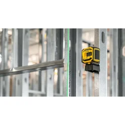 Cross Line & Plumb Points Level: 4 Beams, Class II, Green Beam