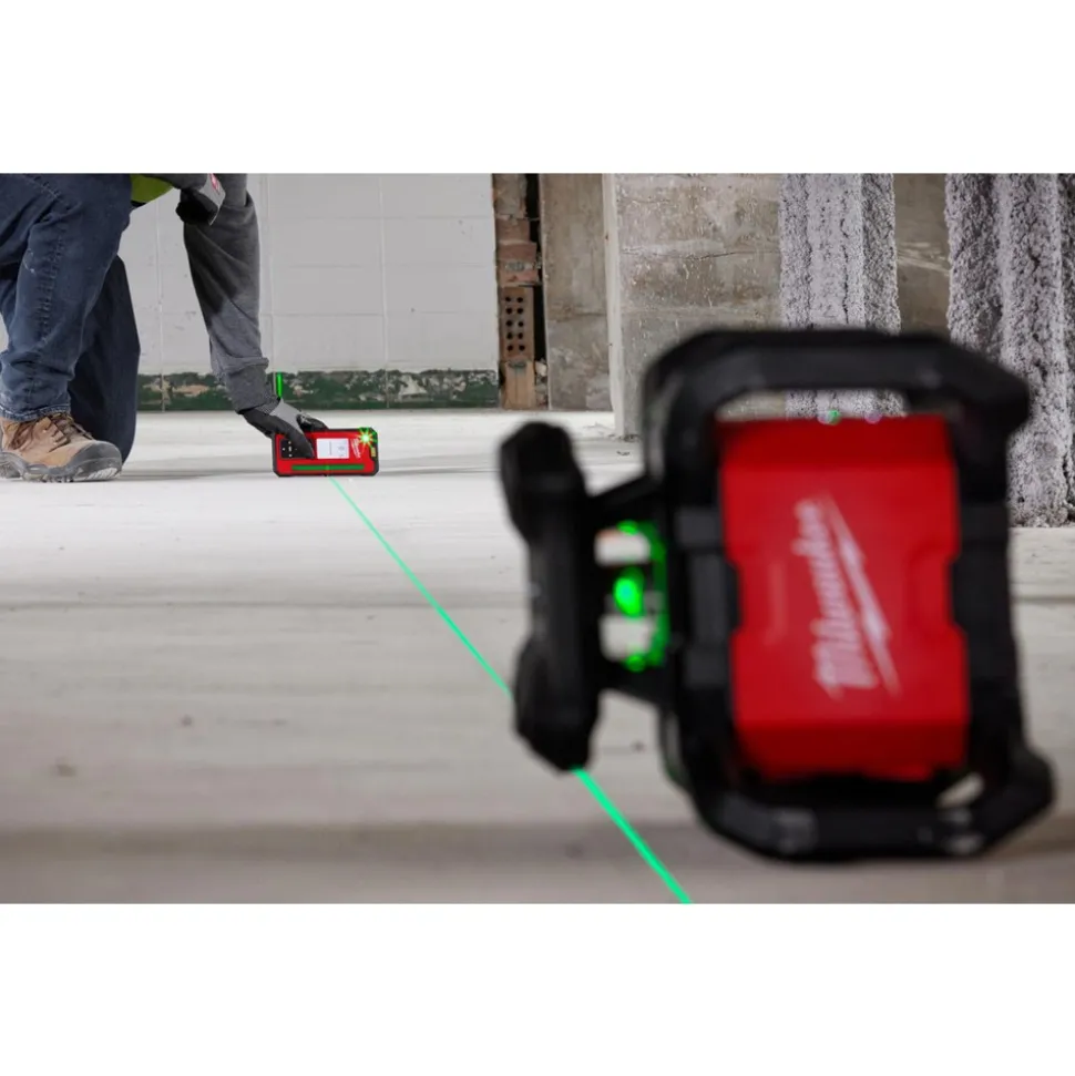 M18™ Green Interior Rotary Laser Level Kit with Remote/Receiver & Wall Mount Bracket