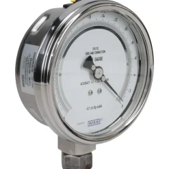 Pressure Gauge: 4